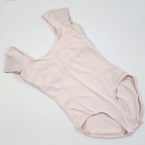 Lululemon Women's Light Pink Bodysuit Scooped Neckline Capped Sleeves Size Small - Picture 3 of 14
